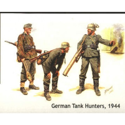 GERMAN TANK HUNTERS 1944 ( 3 FIGURES ) -  1/35 SCALE - MASTER BOX